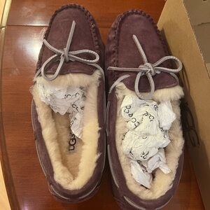 SOLD Brand New women’s Ugg Slippers Size 8